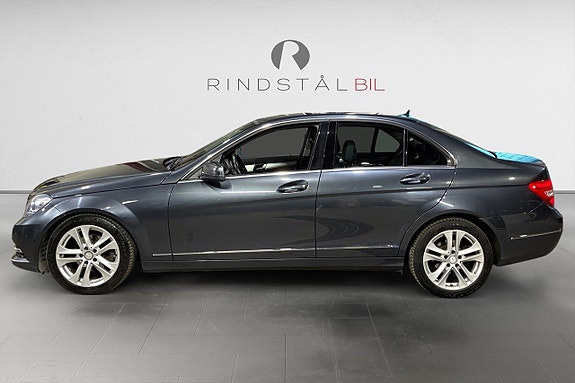 Mercedes-Benz C180 4 of 5