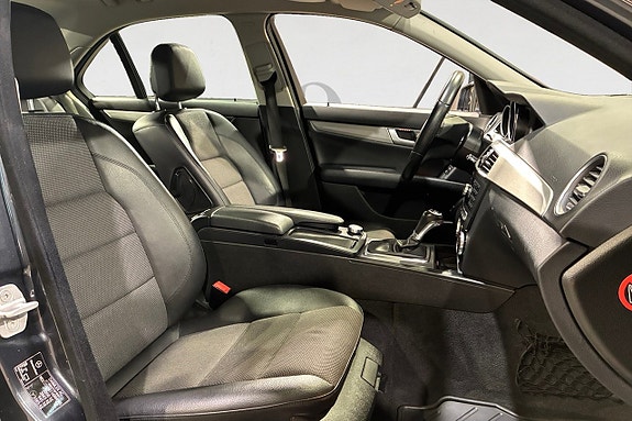 Mercedes-Benz C180 15 of 17