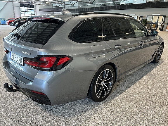 BMW 520 4 of 5