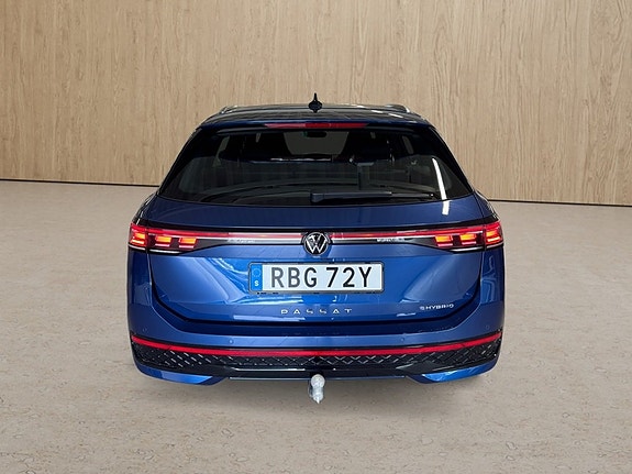 Volkswagen Passat 15 of 15