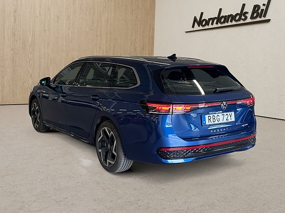 Volkswagen Passat 3 of 5