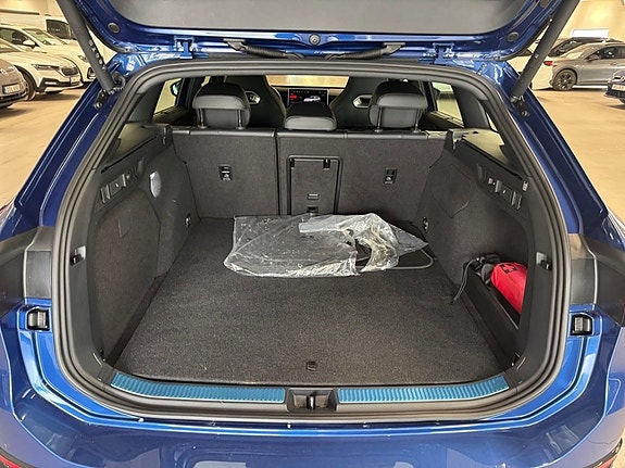 Volkswagen Passat 14 of 15