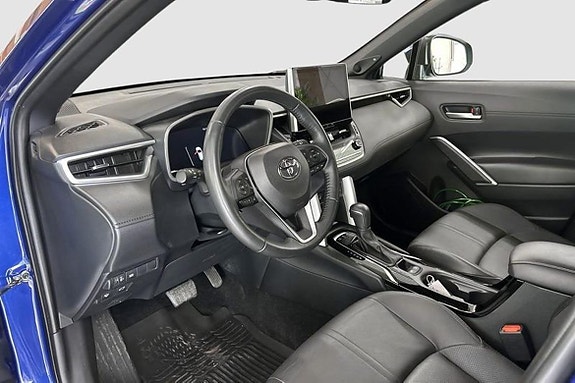 Toyota Corolla Cross 8 of 13