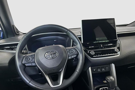 Toyota Corolla Cross 12 of 13