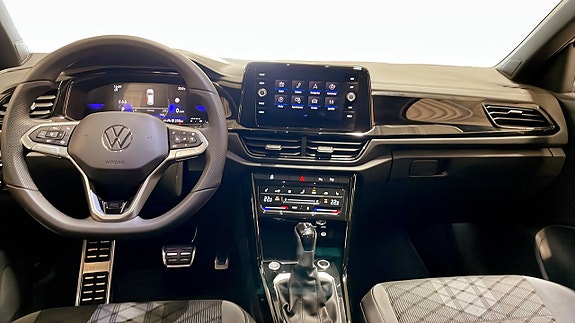 Volkswagen T-Roc 10 of 19