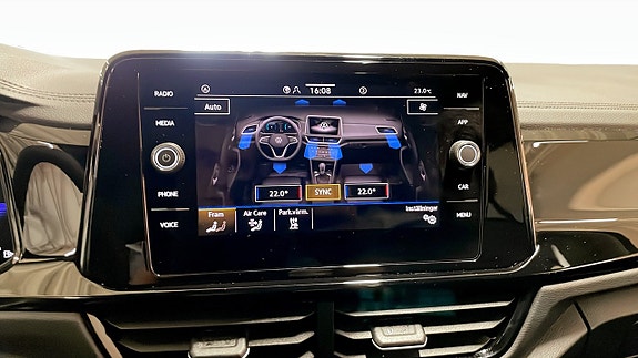 Volkswagen T-Roc 14 of 19