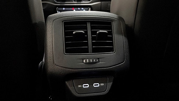 Volkswagen T-Roc 18 of 19