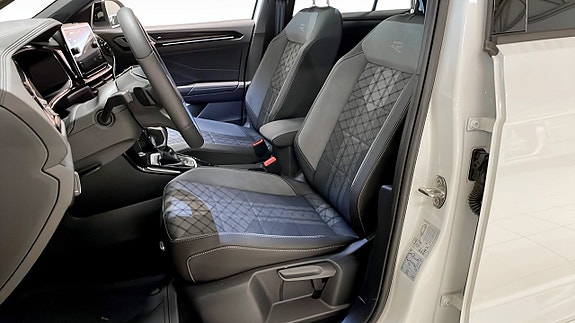 Volkswagen T-Roc 8 of 19