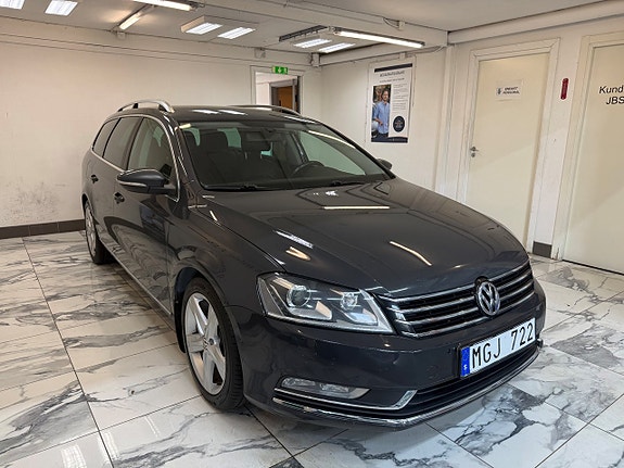 Volkswagen Passat 2 of 5