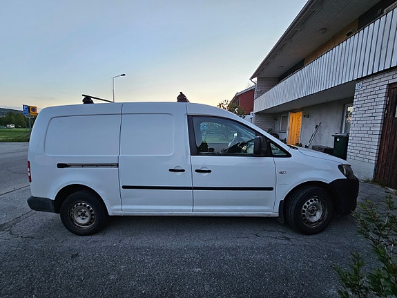 Volkswagen Caddy Maxi 3 of 5