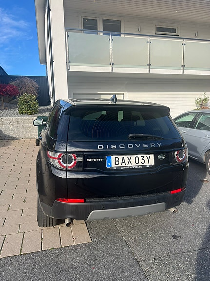 Land Rover Discovery Sport 3 of 5