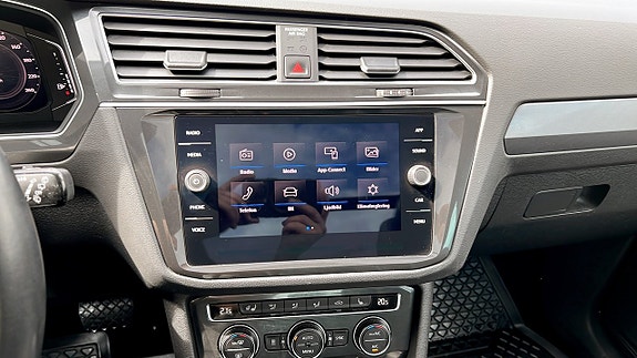 Volkswagen Tiguan 10 of 25