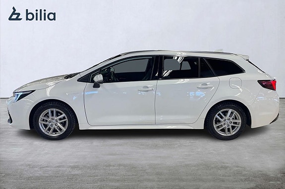 Toyota Corolla 3 of 19