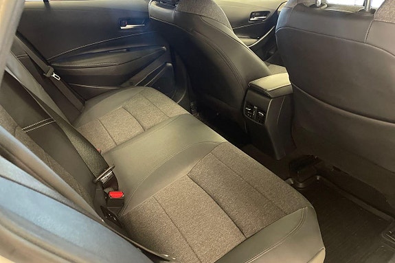 Toyota Corolla 9 of 19