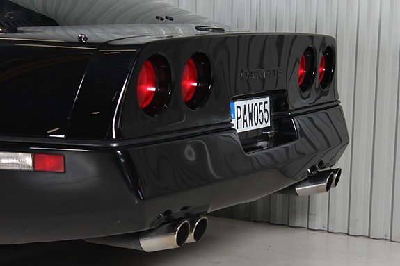 Chevrolet Corvette 5 of 5
