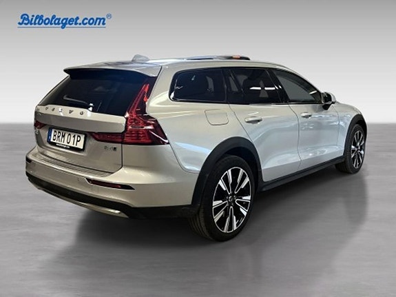 Volvo V60 Cross Country 5 of 5