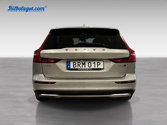Volvo V60 Cross Country 6 of 14