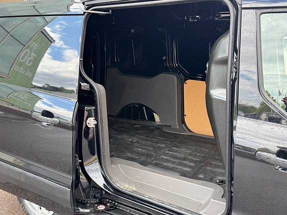 Ford Transit Connect 18 of 18