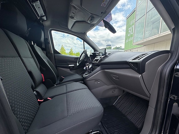 Ford Transit Connect 14 of 18