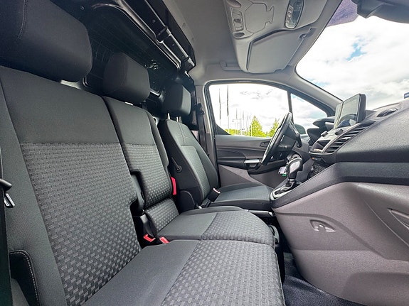 Ford Transit Connect 13 of 18