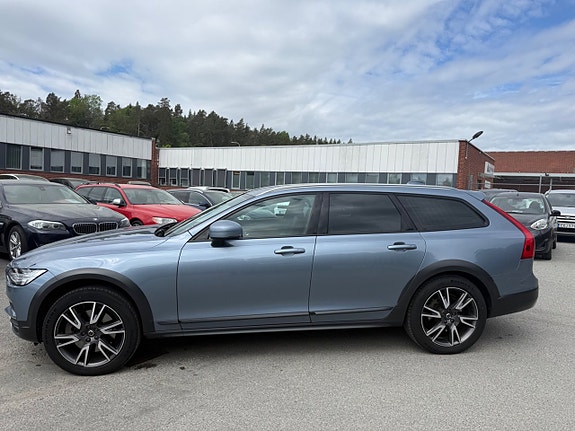 Volvo V90 Cross Country 4 of 5