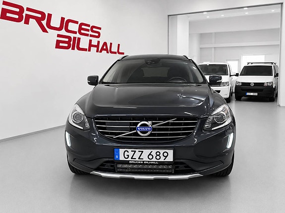 Volvo XC60 3 of 16