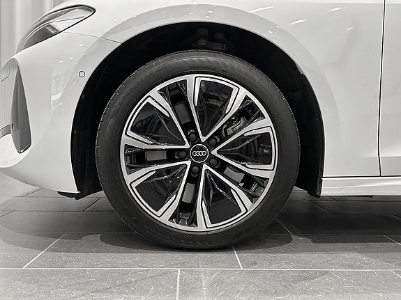 Audi A5 6 of 16