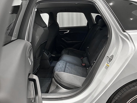 Audi A5 8 of 16