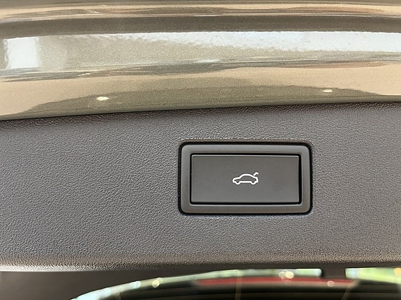 Volkswagen Tiguan 10 of 14
