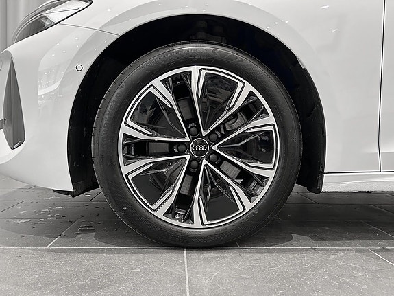 Audi A5 6 of 15