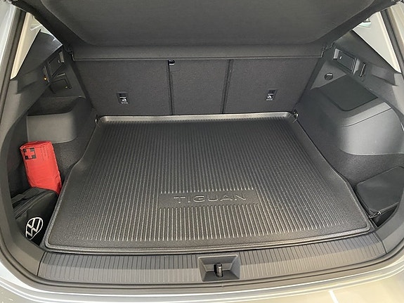 Volkswagen Tiguan 5 of 5