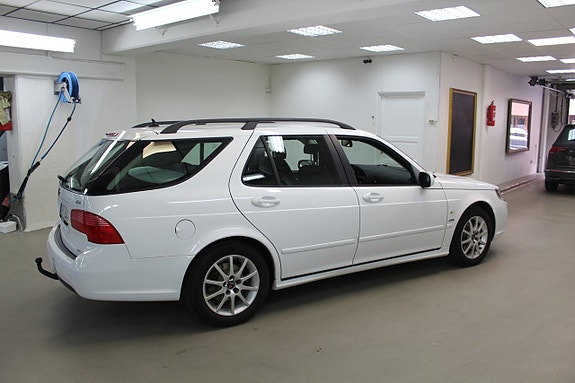 Saab 9-5 4 of 5