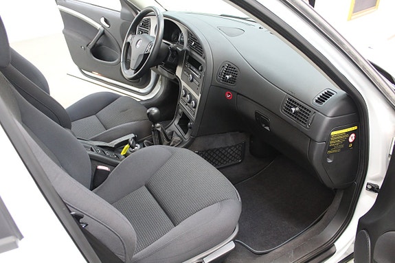 Saab 9-5 16 of 18
