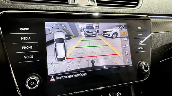 Skoda Superb 19 of 21