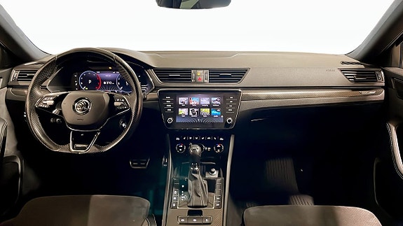 Skoda Superb 10 of 21