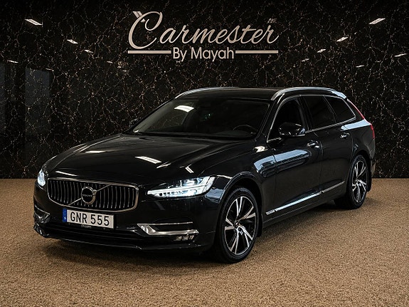 Volvo V90 2 of 5