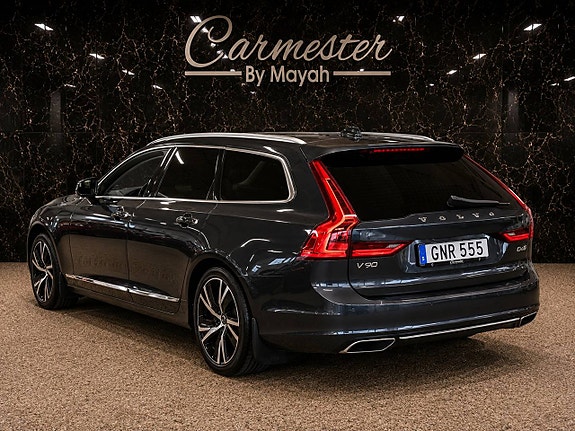 Volvo V90 3 of 5
