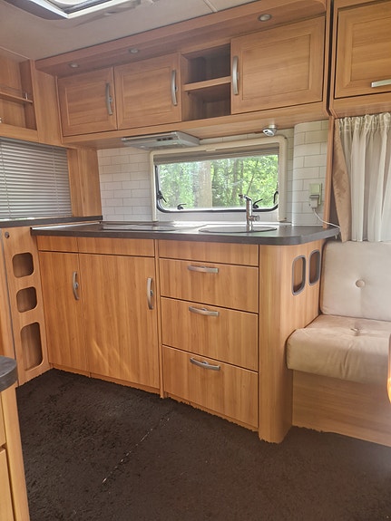 Hymer 6 of 14
