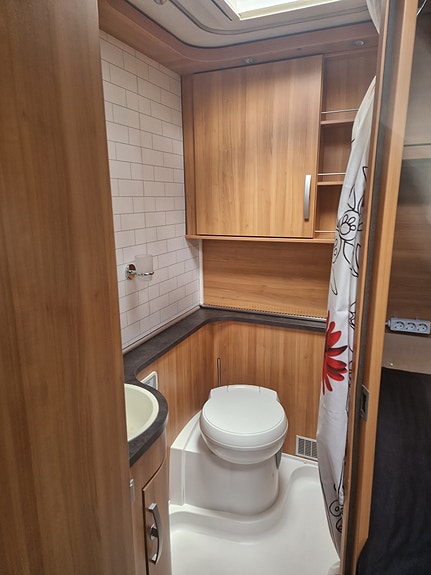 Hymer 12 of 14