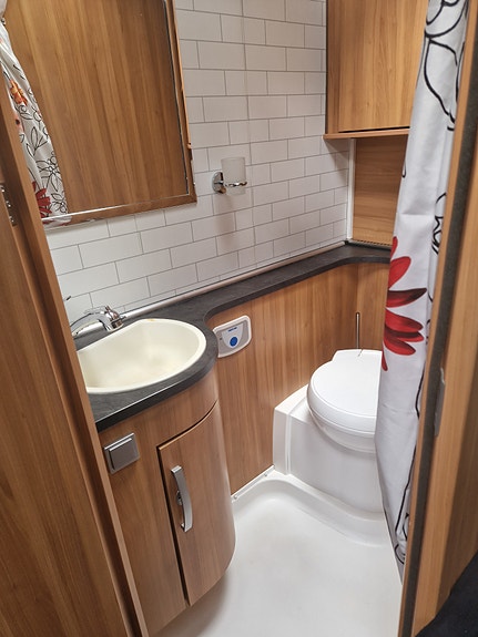 Hymer 13 of 14