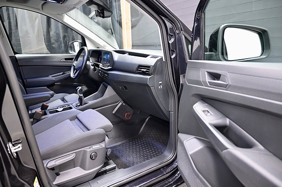 Volkswagen Caddy 10 of 16
