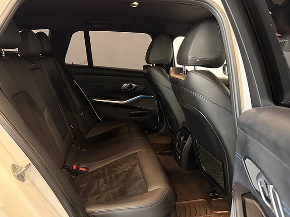 BMW 320d 14 of 27