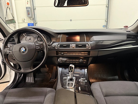 BMW 520d 8 of 15