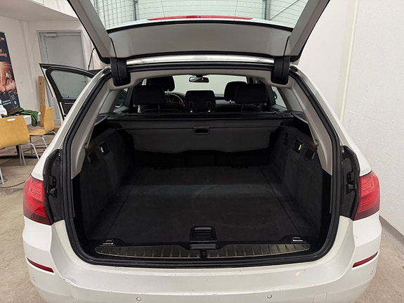 BMW 520d 13 of 15