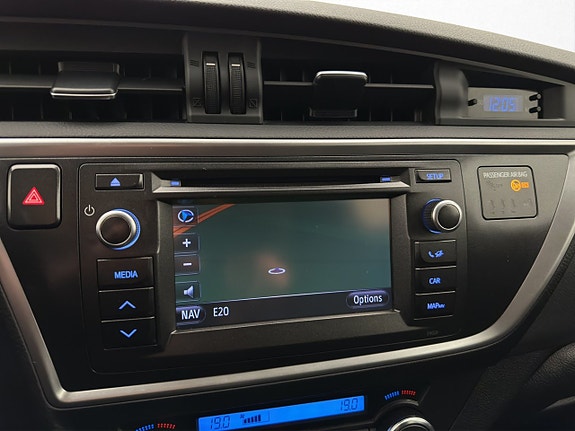 Toyota Auris 21 of 30