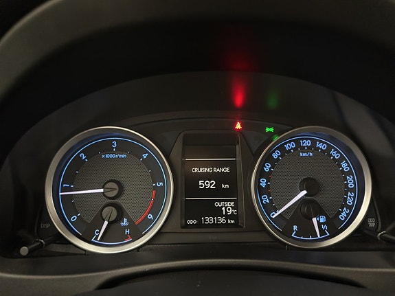 Toyota Auris 17 of 30