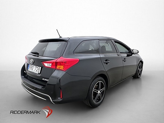 Toyota Auris 8 of 30