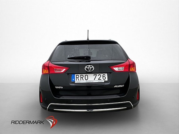 Toyota Auris 7 of 30