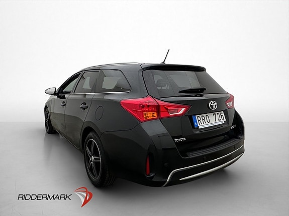 Toyota Auris 6 of 30