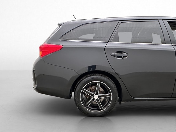 Toyota Auris 29 of 30